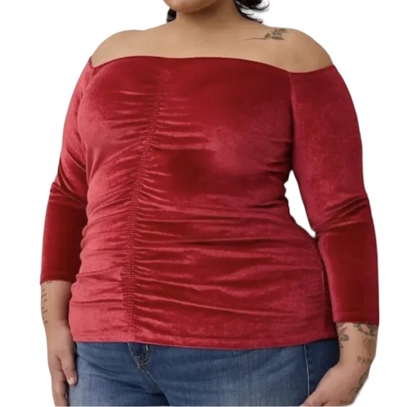 Torrid Plus Size 2 Off Shoulder Velvet Shirred Front Red Stretch NWOT - Picture 2 of 11